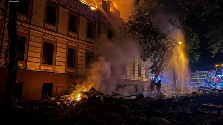 Rusia lanza uno de los mayores ataques contra Kiev desde el inicio de la guerra: un muerto y 16 heridos Rusia lanza uno de los mayores ataques contra Kiev desde el inicio de la guerra: un muerto y 16 heridos