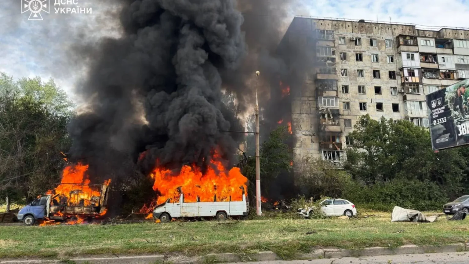 Nuevos ataques rusos dejan al menos tres muertos y una decena de heridos en Zaporiyia y Jersón Nuevos ataques rusos dejan al menos tres muertos y una decena de heridos en Zaporiyia y Jersón
