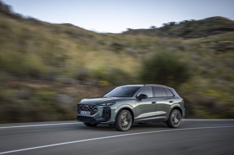 Audi actualiza el Q3 con pantalla para acompañante y equipamiento ampliado para 2027 Audi actualiza el Q3 con pantalla para acompañante y equipamiento ampliado para 2027