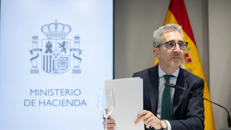 Hacienda plantea un sistema de déficit diferenciado para beneficiar a comunidades infrafinanciadas Hacienda plantea un sistema de déficit diferenciado para beneficiar a comunidades infrafinanciadas
