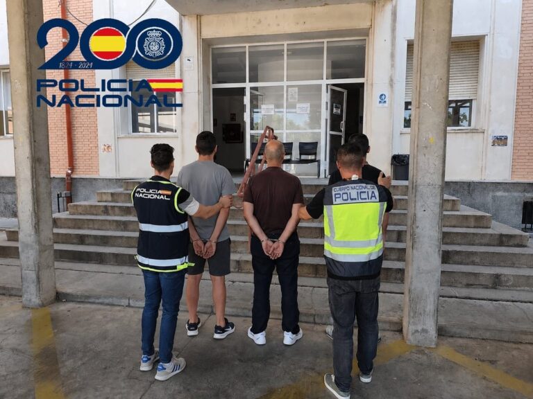 Policía Nacional detiene a tres personas por 11 robos con fuerza en domicilios de Sevilla Policía Nacional detiene a tres personas por 11 robos con fuerza en domicilios de Sevilla