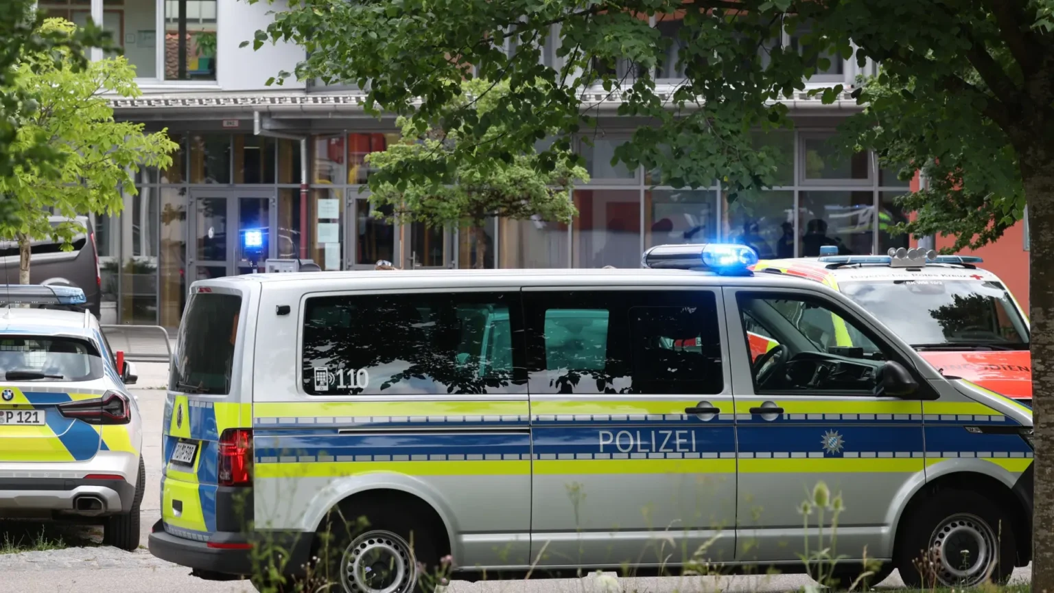 Dos niñas de 13 años gravemente heridas en un instituto de Alemania: un adolescente de 16 años está detenido