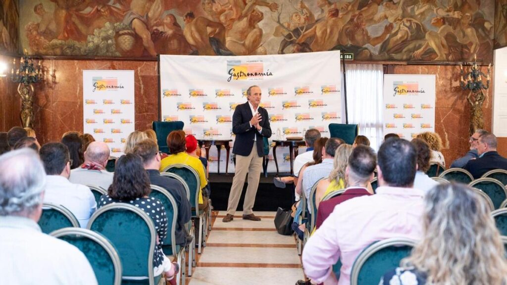 Academia de Gastronomía de Las Palmas explora vínculo entre alimentación saludable y placer culinario Academia de Gastronomía de Las Palmas explora vínculo entre alimentación saludable y placer culinario