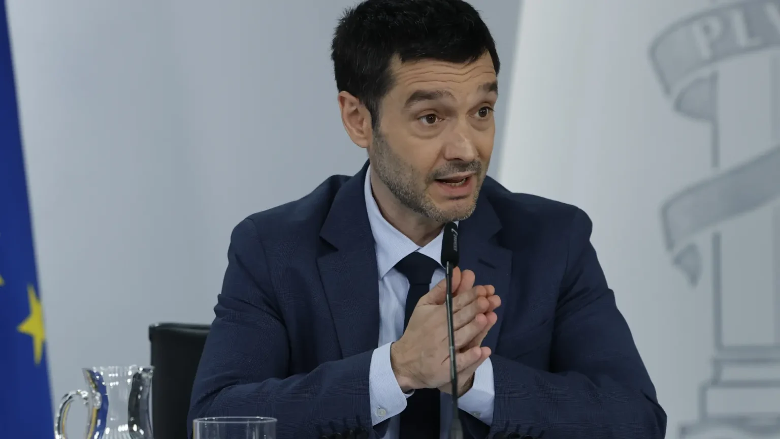 Gobierno español aprueba reparto récord de 904 millones de euros para financiar la dependencia