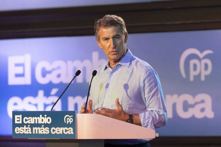 Feijóo cancela su agenda en Valladolid ante incendio calificado como trágico en Almería Feijóo cancela su agenda en Valladolid ante incendio calificado como trágico en Almería