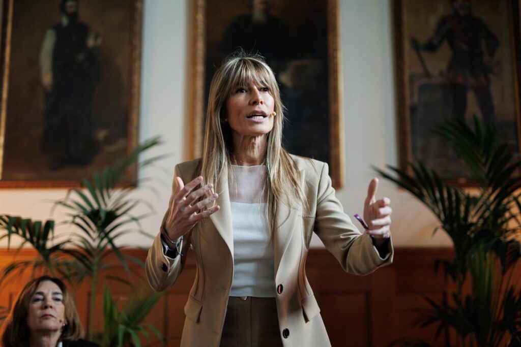 Juez sustituto decidirá si autoriza viaje de Begoña Gómez mientras Peinado está de vacaciones Juez sustituto decidirá si autoriza viaje de Begoña Gómez mientras Peinado está de vacaciones