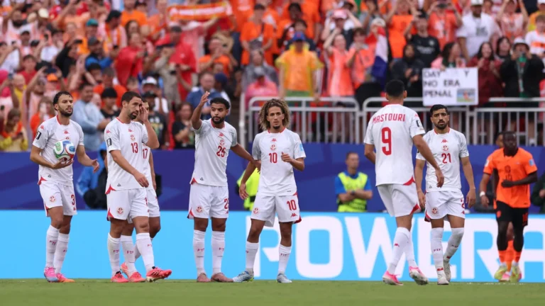 Ocho futbolistas de Túnez dan positivo por clembuterol en controles antidopaje del Mundial 2026 Ocho futbolistas de Túnez dan positivo por clembuterol en controles antidopaje del Mundial 2026