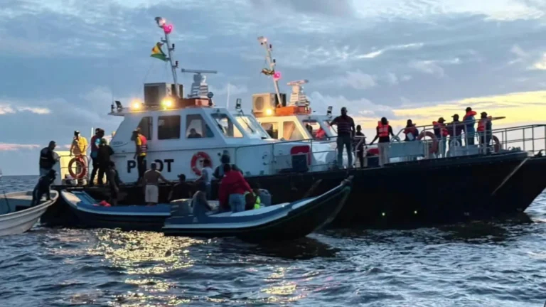 Naufragio del ferry MV Barima en Guyana deja al menos 27 muertos y decenas de desaparecidos Naufragio del ferry MV Barima en Guyana deja al menos 27 muertos y decenas de desaparecidos