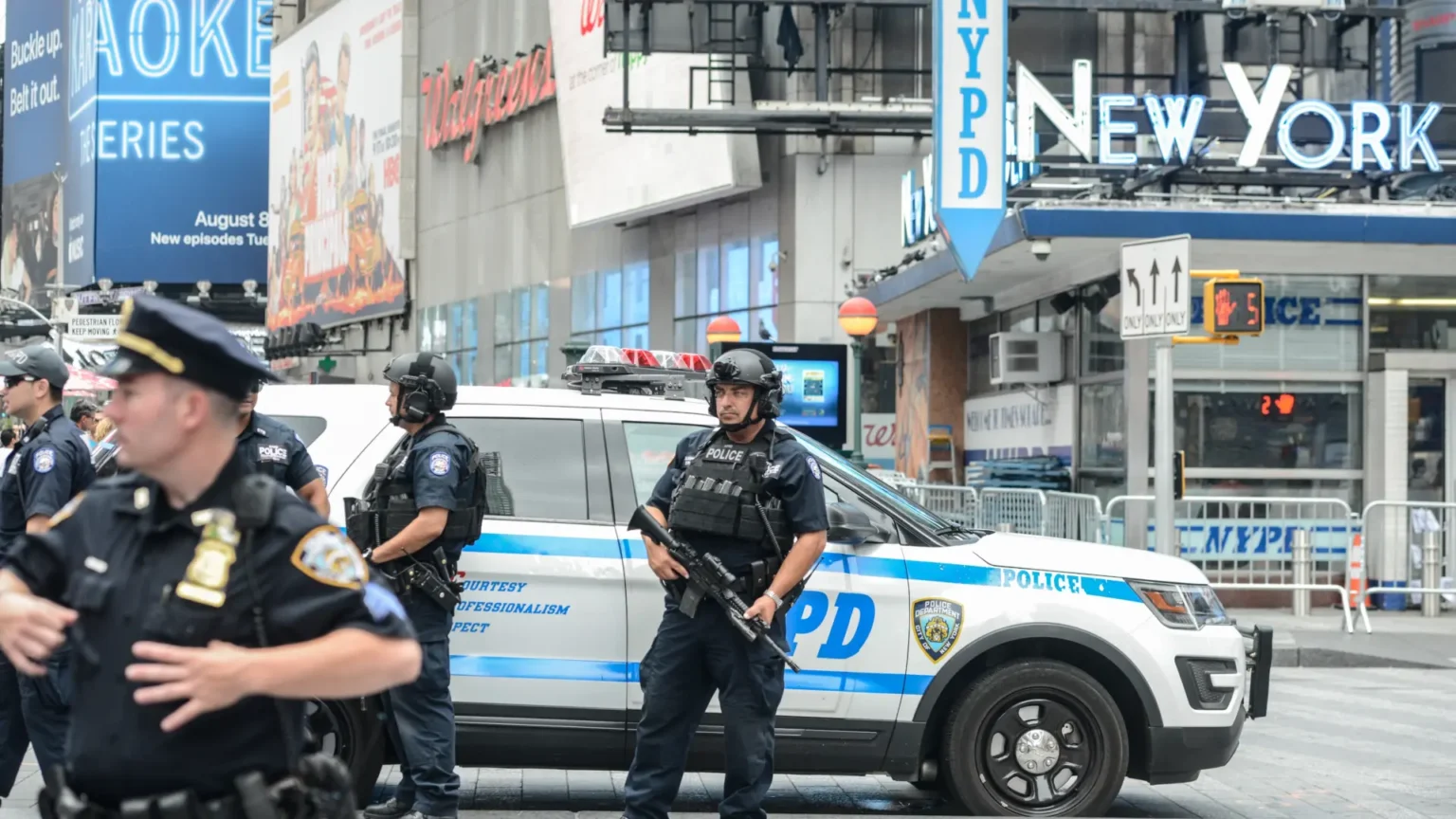 Policía de Nueva York activa plan de seguridad especial por celebraciones del 4 de julio, Mundial y boda de Taylor Swift Policía de Nueva York activa plan de seguridad especial por celebraciones del 4 de julio, Mundial y boda de Taylor Swift