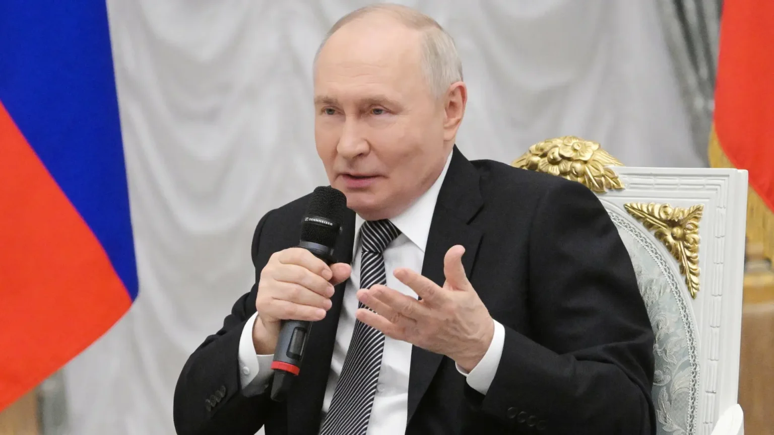 La situación de Putin contrasta con la salida ordenada de Keir Starmer del poder británico La situación de Putin contrasta con la salida ordenada de Keir Starmer del poder británico