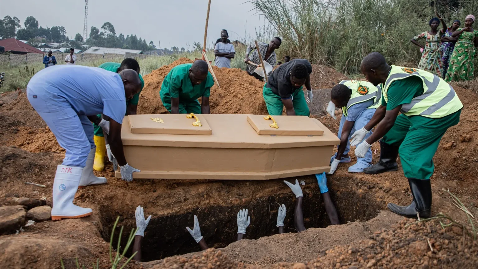 República Democrática del Congo registra 967 fallecimientos por ébola y más de 2,400 casos confirmados República Democrática del Congo registra 967 fallecimientos por ébola y más de 2,400 casos confirmados