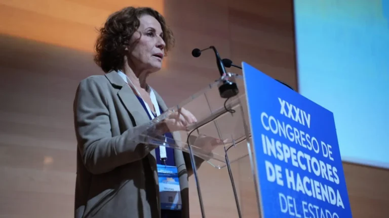 Soledad Fernández deja la dirección de la Agencia Tributaria tras cuatro años en el cargo Soledad Fernández deja la dirección de la Agencia Tributaria tras cuatro años en el cargo