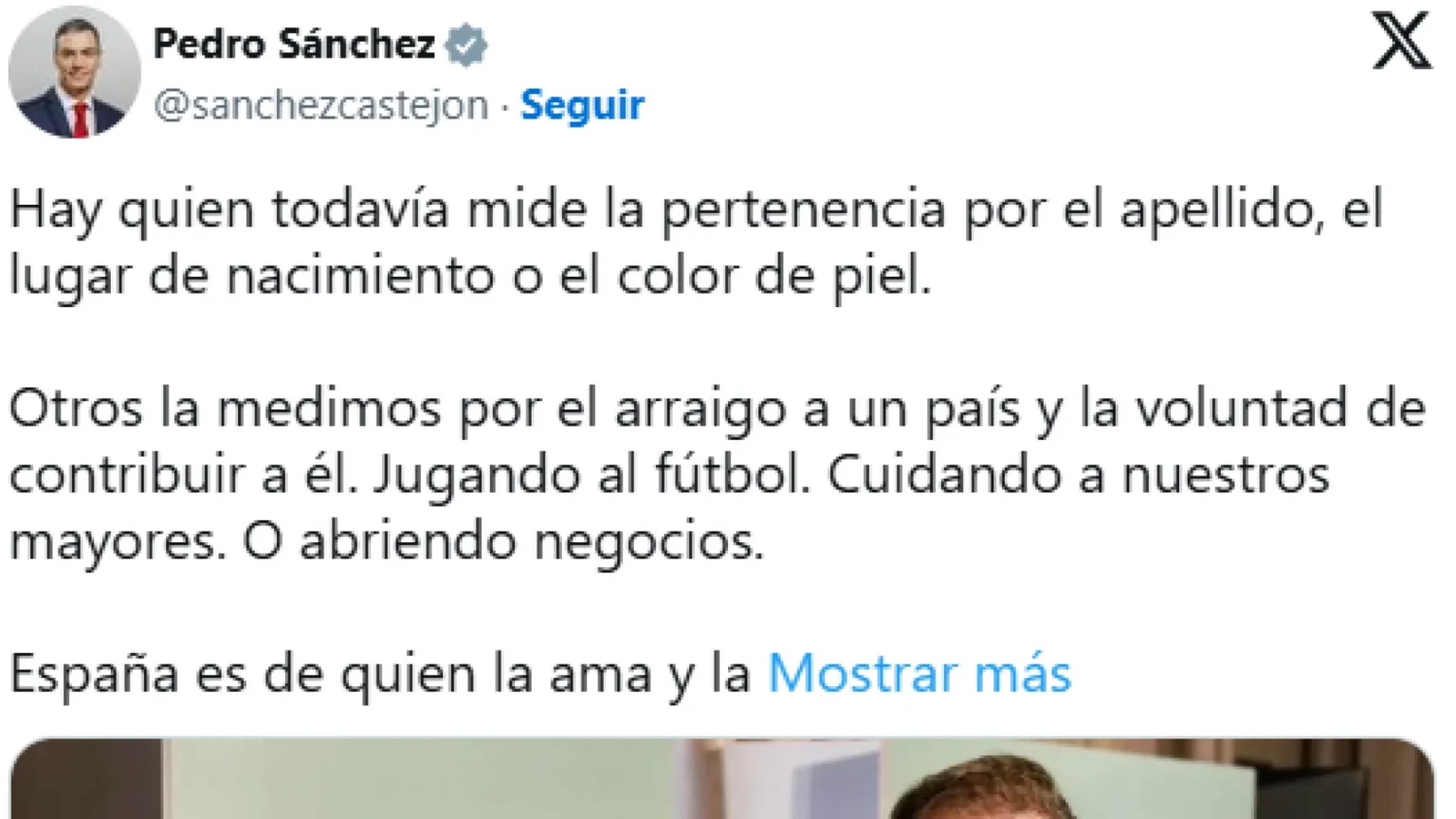 Pedro Sánchez responde a Mariano Rajoy por declaraciones xenófobas sobre la selección francesa Pedro Sánchez responde a Mariano Rajoy por declaraciones xenófobas sobre la selección francesa