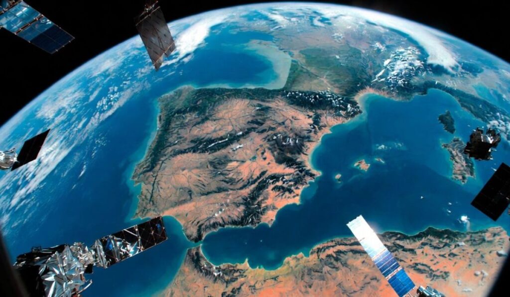 Empresa catalana desarrolla satélites que permiten enviar mensajes sin cobertura de antenas terrestres Empresa catalana desarrolla satélites que permiten enviar mensajes sin cobertura de antenas terrestres