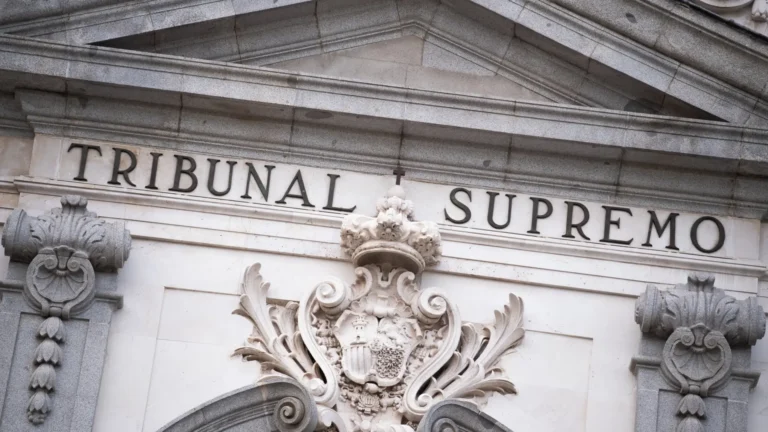 Tribunal Supremo de España anula denegación automática de permisos de residencia por antecedentes penales Tribunal Supremo de España anula denegación automática de permisos de residencia por antecedentes penales
