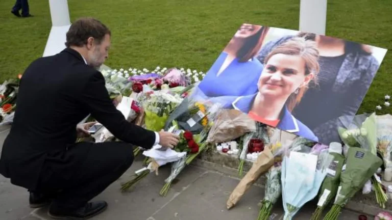 Tercer asesinato de cargo público en una década sacude Reino Unido tras muerte de Ann Widdecombe Tercer asesinato de cargo público en una década sacude Reino Unido tras muerte de Ann Widdecombe