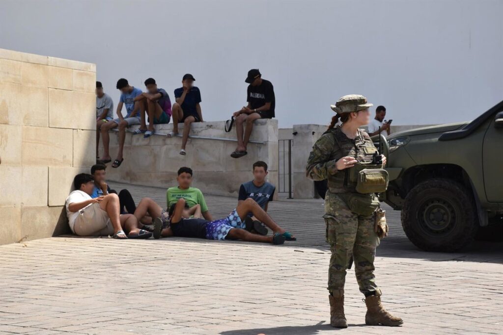 Bruselas reclama a España garantizar protección de menores en Ceuta y devolver migrantes irregulares