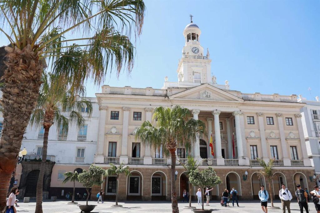 Cádiz y Alberobello fortalecen lazos culturales con gastronomía e historia en festival italiano