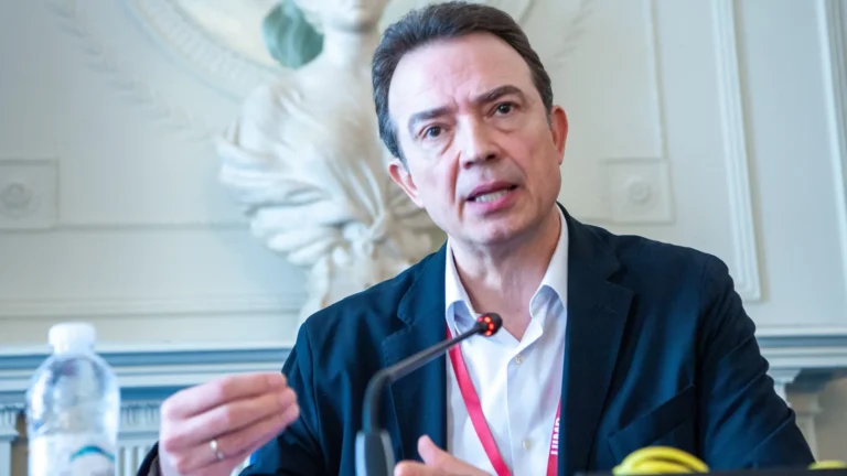 Enagás adquiere el 20% de la planta de regasificación Saggas por 31 millones de euros Enagás adquiere el 20% de la planta de regasificación Saggas por 31 millones de euros