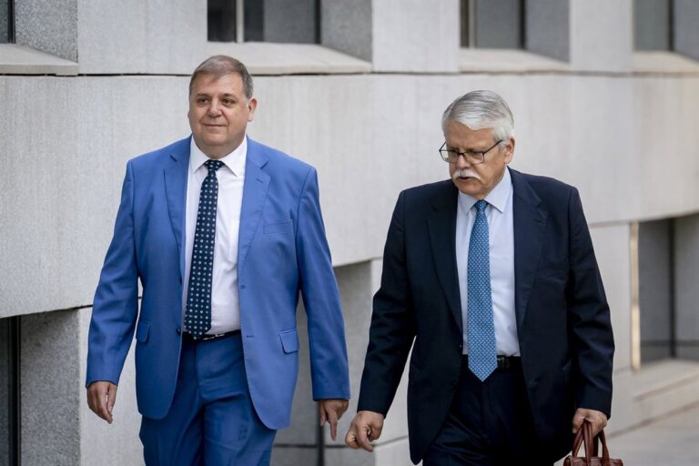 Exjefe de gabinete de Pedro Sánchez solicita al juez la devolución de su teléfono tras segundo clonado