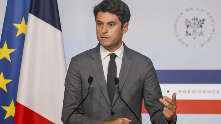 Gabriel Attal denuncia video viral que lo acusa falsamente de consumir cocaína en la Asamblea Nacional