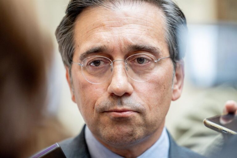 Gobierno de España condena ataques de Irán y exige desescalada urgente en la región