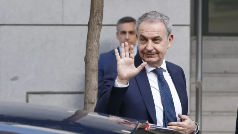 Juez de la Audiencia Nacional rechaza paralizar investigación fiscal contra Zapatero y su familia