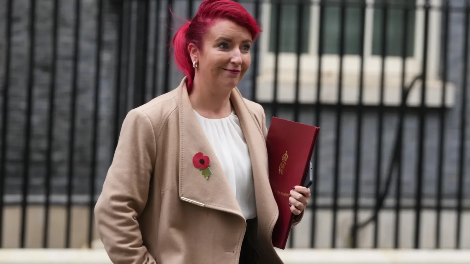 Louise Haigh regresa al gabinete británico como secretaria de Estado tras dimisión por delito cometido hace una década Louise Haigh regresa al gabinete británico como secretaria de Estado tras dimisión por delito cometido hace una década