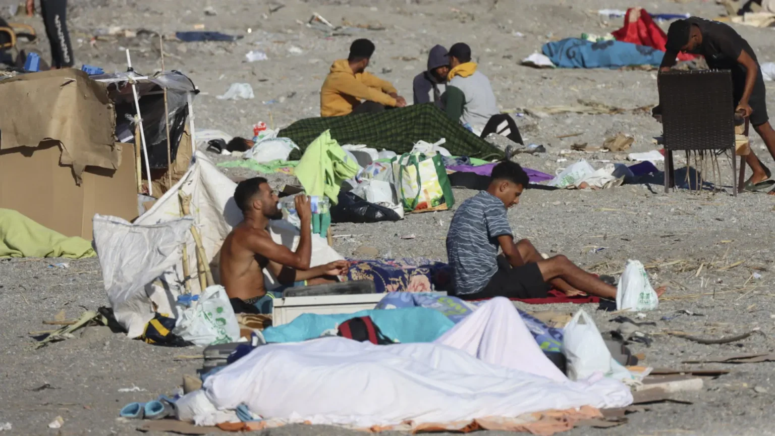 Ceuta registra más de 600 atenciones sanitarias a migrantes en 48 horas mientras Sanidad convoca reunión urgente