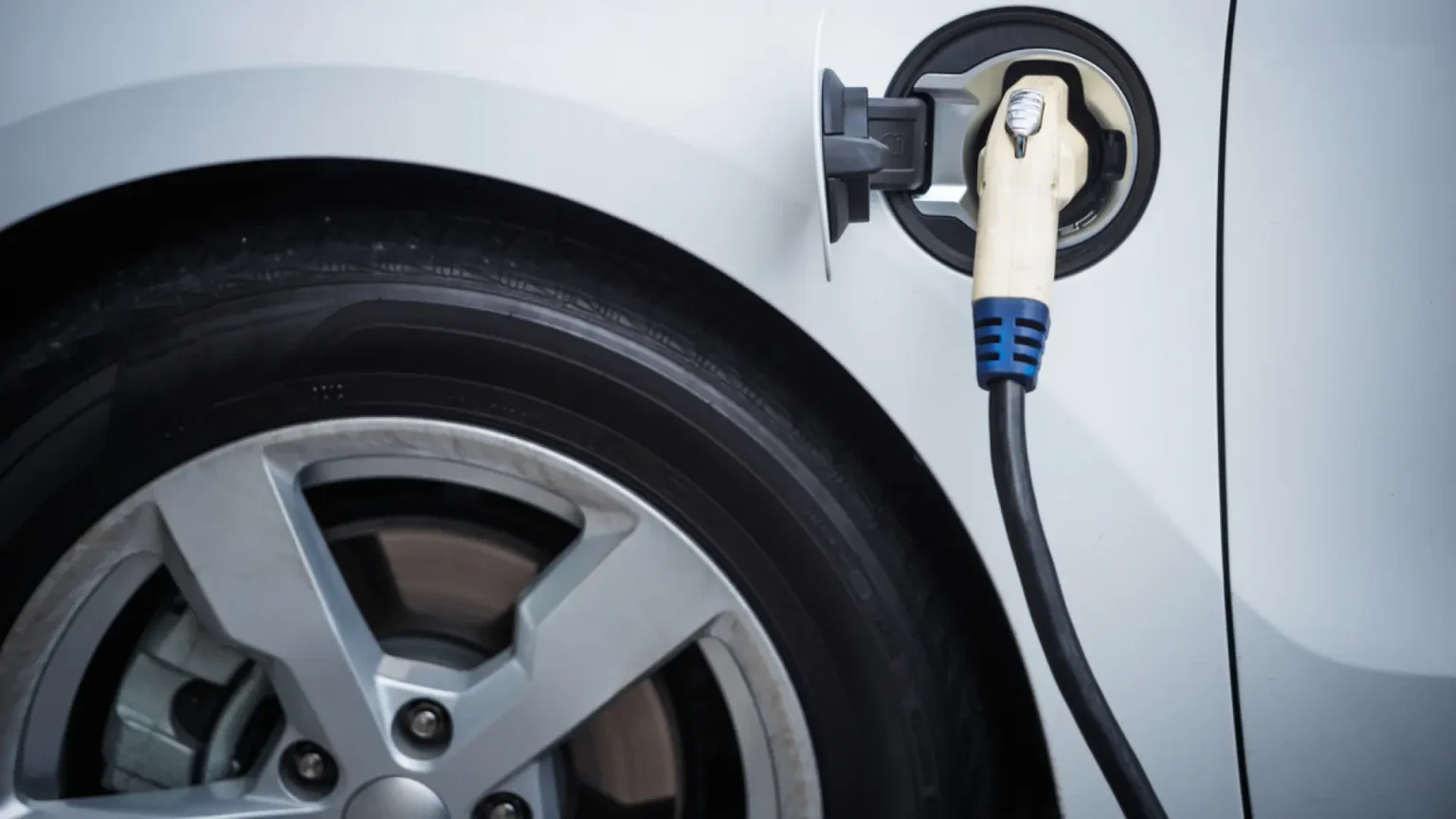 España abre el plazo para solicitar las ayudas del Plan Auto+ destinadas a la compra de vehículos eléctricos