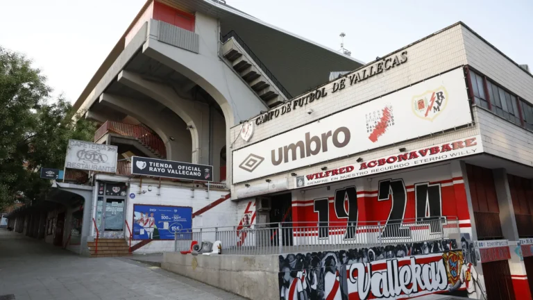 Comunidad de Madrid convoca al presidente del Rayo Vallecano tras impedirse acceso al Estadio de Vallecas