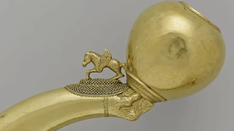 Detienen a presunto responsable del robo de collar celta de oro en museo francés