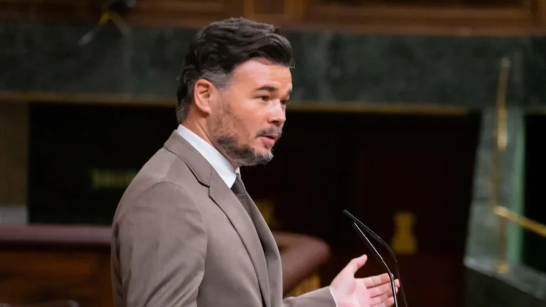 Gabriel Rufián pide a la izquierda discursos sólidos sobre orden, seguridad y migración