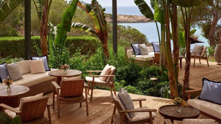 St. Regis Mardavall lanza Studio Mar, propuesta mensual de gastronomía y música frente al Mediterráneo