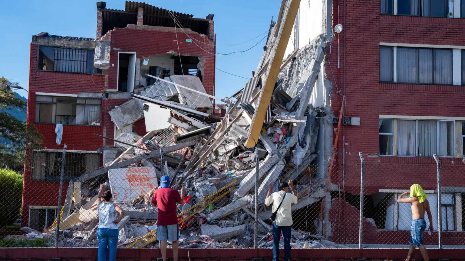 Terremoto de magnitud 7.4 sacude Colombia y deja al menos 111 fallecidos según cifra parcial