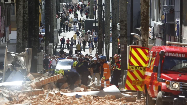 Terremoto de magnitud 7,4 en Colombia deja al menos 132 muertos y Manizales entre las ciudades más golpeadas