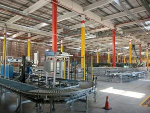 Amazon inaugura ZAZ8 en La Muela con 100 empleados