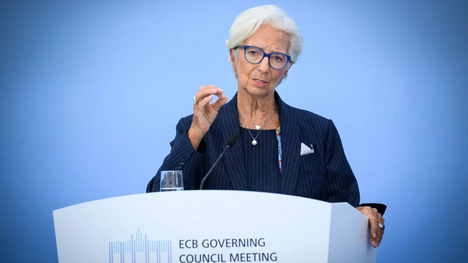 El BCE aprueba subida de tipos de interés y mantiene abierta la puerta a nuevos aumentos ante presiones inflacionarias