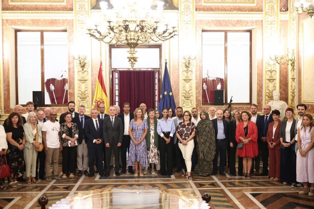 Congreso de España aprueba ley para conceder nacionalidad a saharauis con abstención del PP y rechazo de Vox