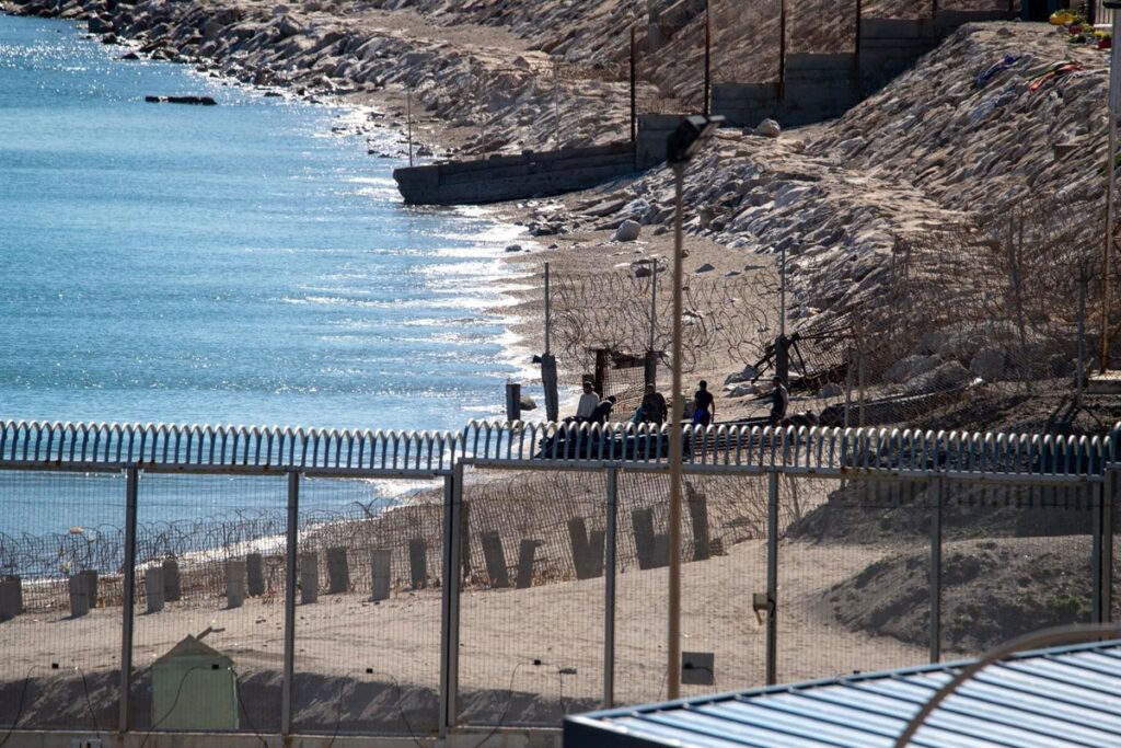 PP presentará plan para reforzar frontera de Ceuta con más policías y expulsiones ágiles