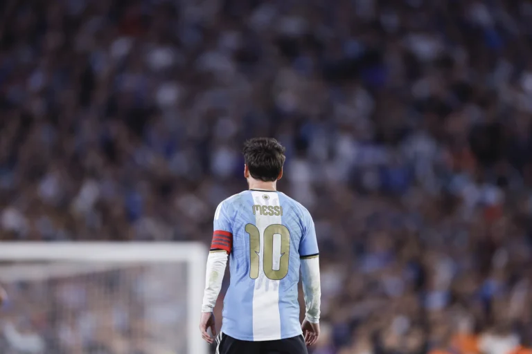 Lionel Messi de Argentina en un partido Amistoso Internacional entre Argentina y Benín.